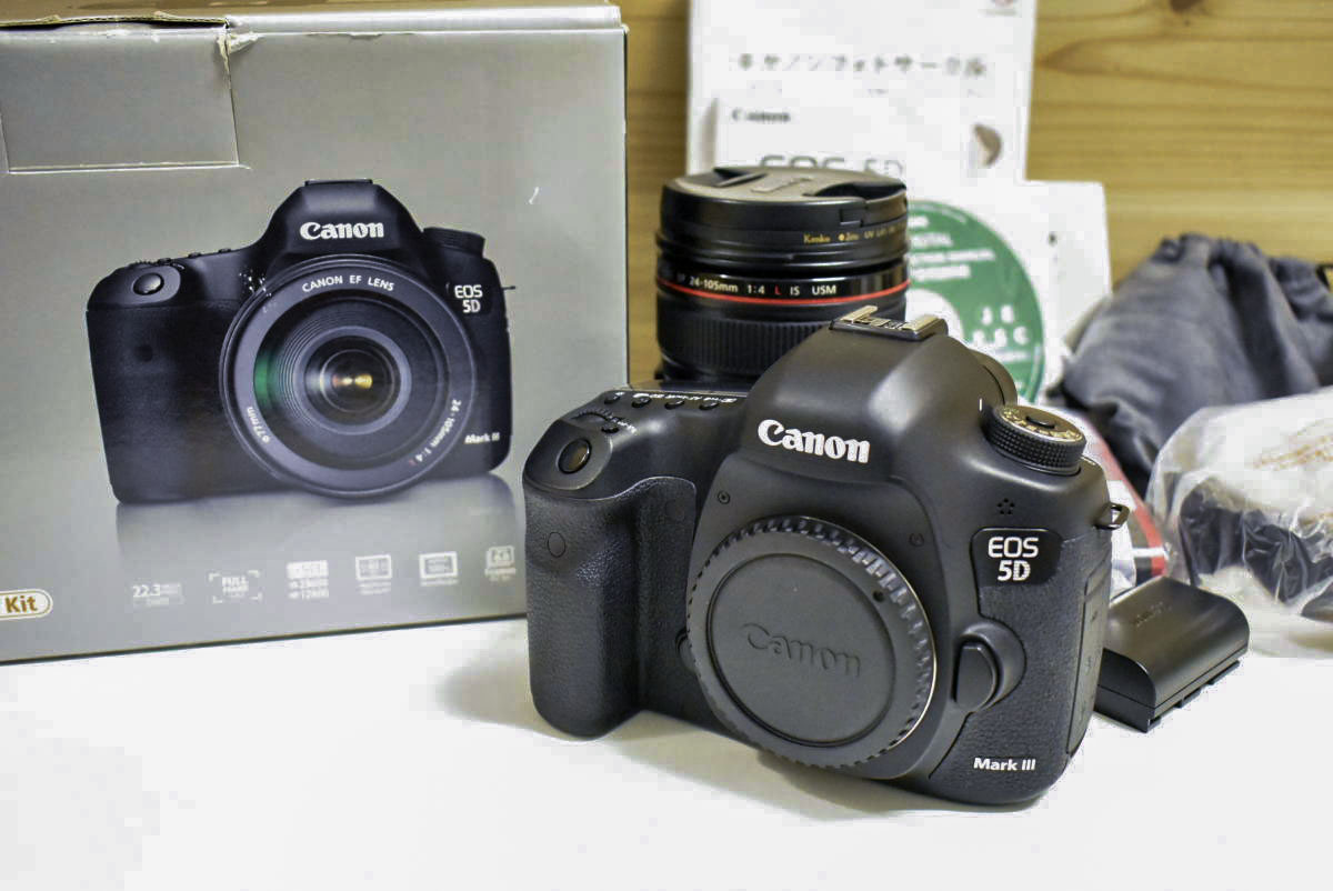 Canon EOS 5D Mark III EF24-105mm F4L IS USM レンズキット │ カメラ